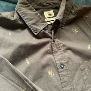 Quicksilver Long Sleeve Button Up with Pyramids & Palms Size M